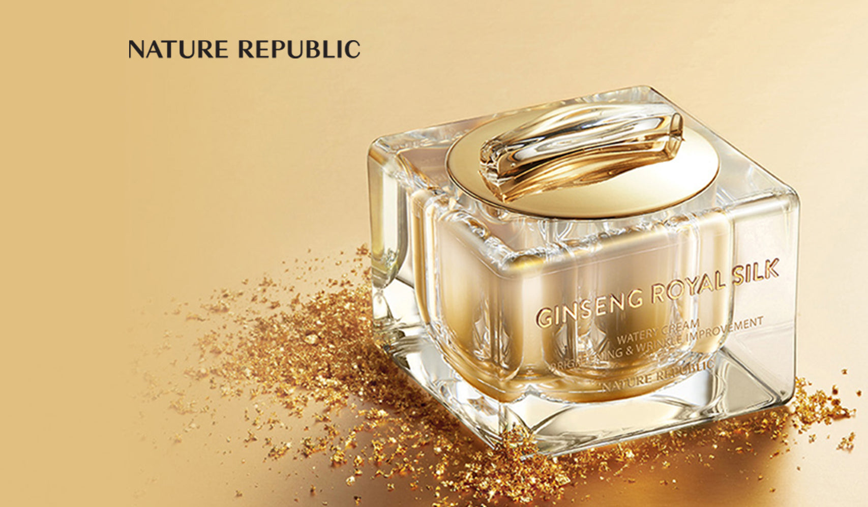 NATURE REPUBLIC : La Beauté Inspirée par la Terre, crème Ginseng Royal Silk sur fond doré, soins de la peau naturels coréens.