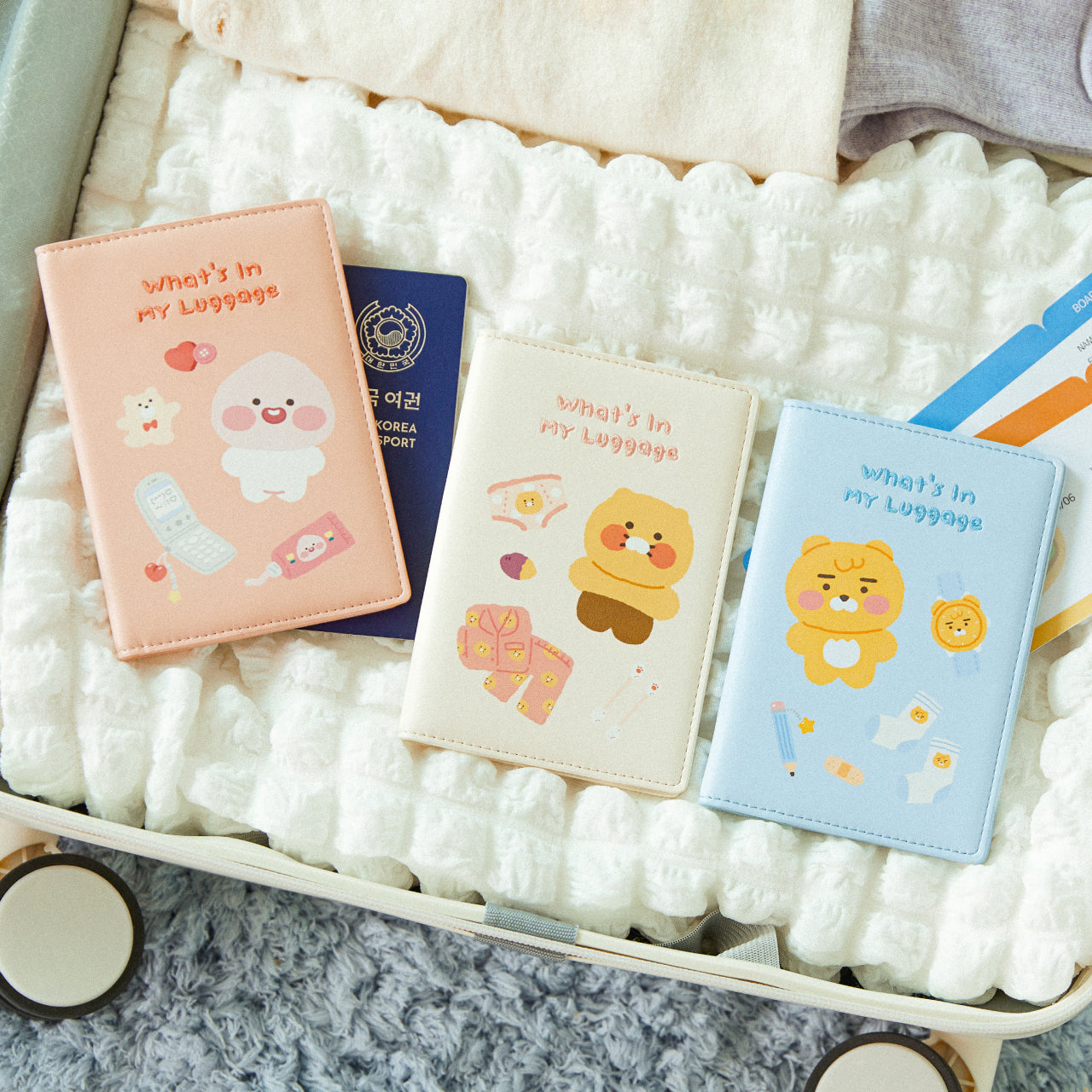 Etui Passeport Petite Apeach - Kakao Friends