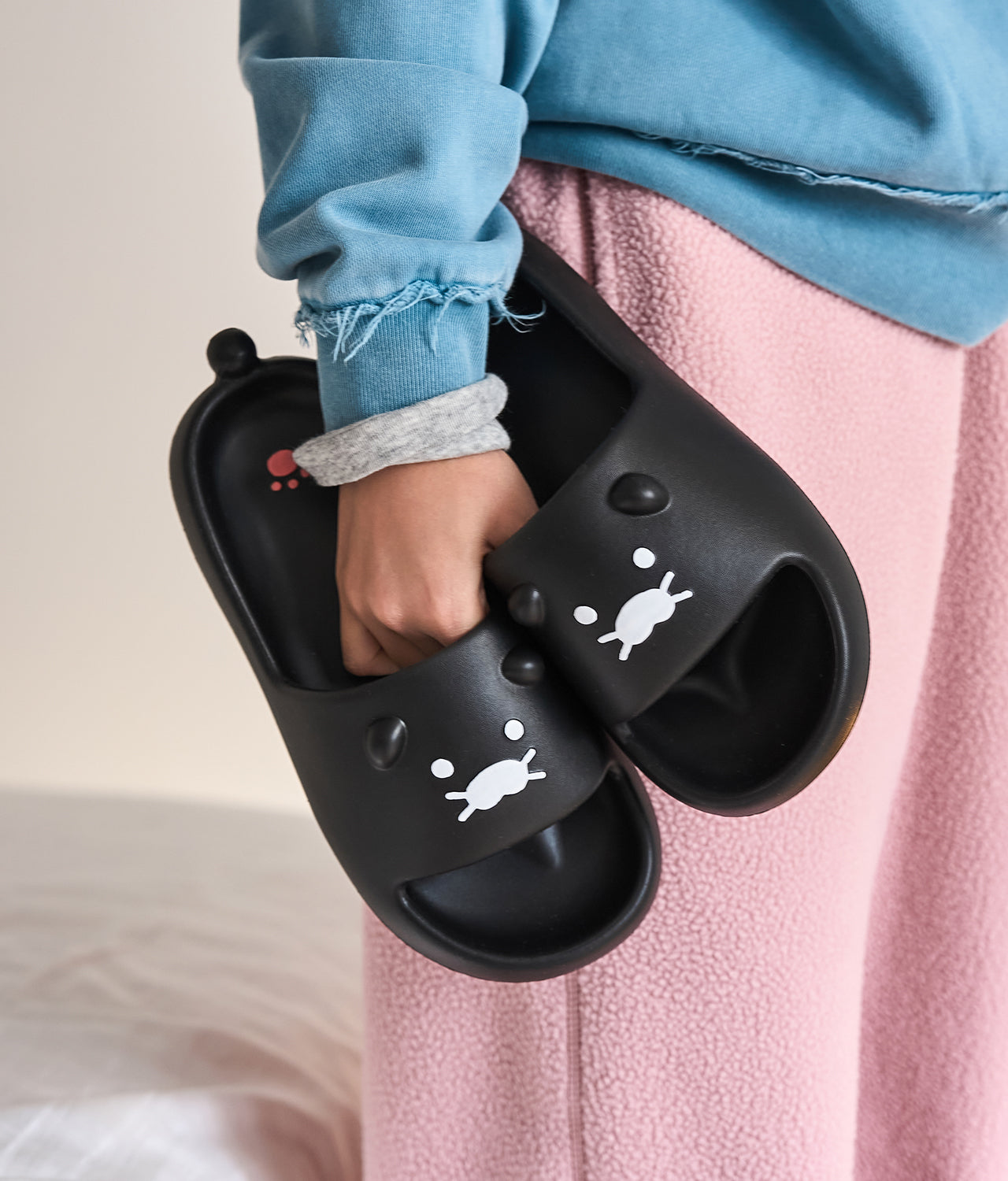 KAKAO FRIENDS - Noir Pantoufles Femme Chunsik - Detail 6