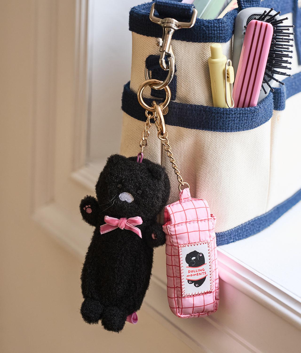 KAKAO FRIENDS - Noir Baume Levres Porte-cles Chunsik - Detail 6