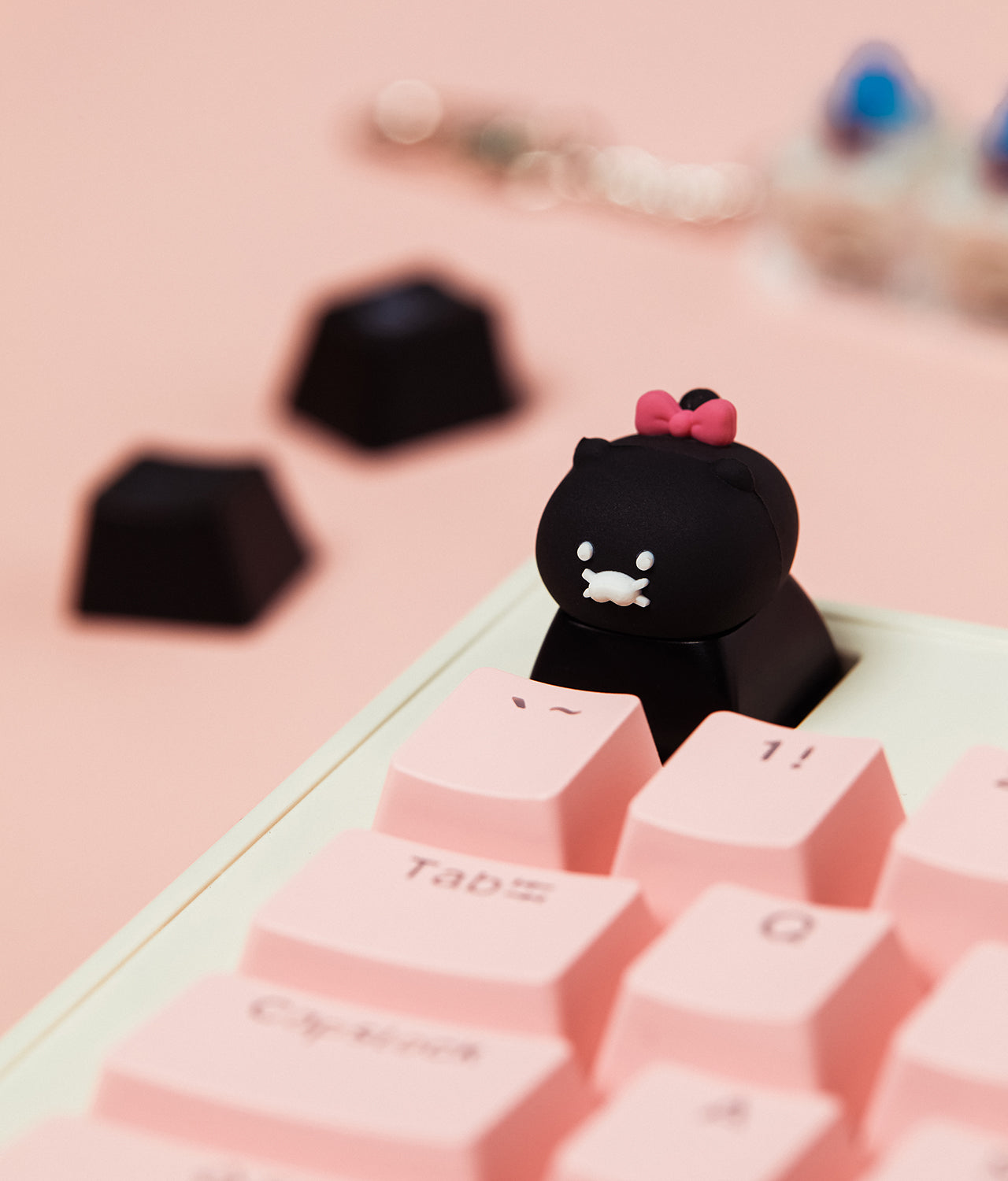 KAKAO FRIENDS - Noir LEDCasquette Figurine Porte-cles Chunsik - Detail 6