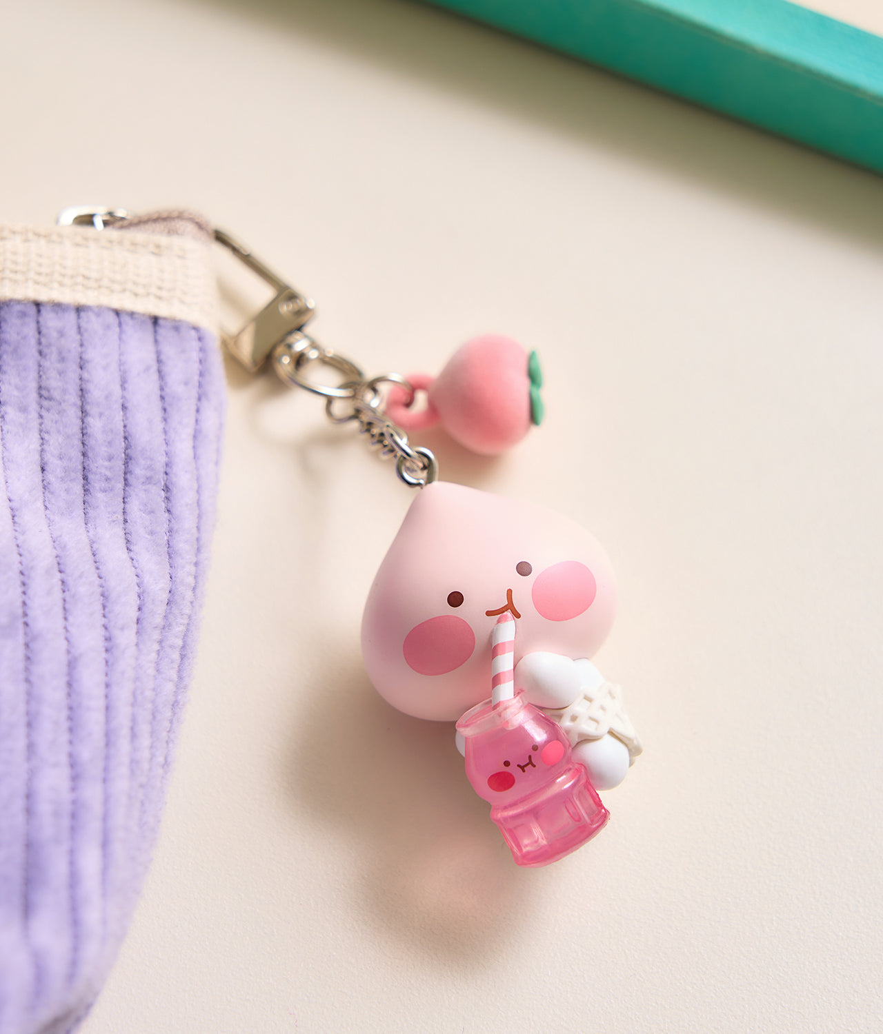 KAKAO FRIENDS - Peach Peach Figurine Porte-cles Little Apeach - Detail 6