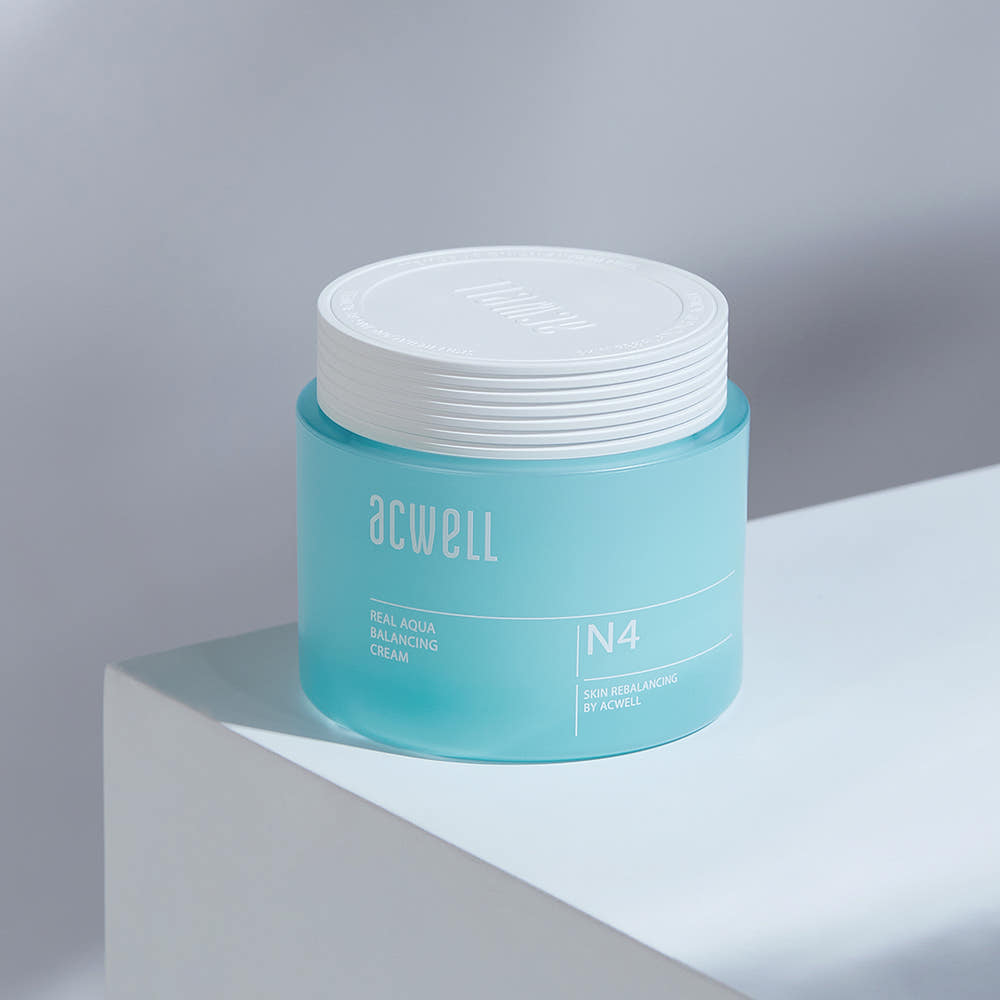 ACWELL Real Aqua Blancing Cream 50ml, pot bleu sur fond clair, crème hydratante équilibrante ACWELL, rendu produit