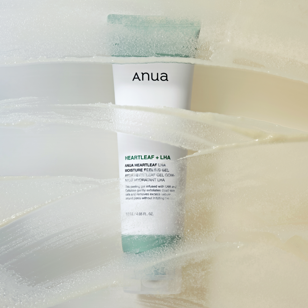 ANUA Heartleaf + LHA Moisture Peeling Gel 120ml, produit Anua en contexte bain moussant, plan rapproché sur tube blanc
