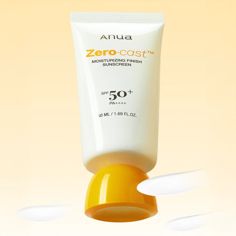 ANUA Daily Transparent Moisture Sunscreen 50ml, tube ANUA sur fond beige, texture crème blanche visible