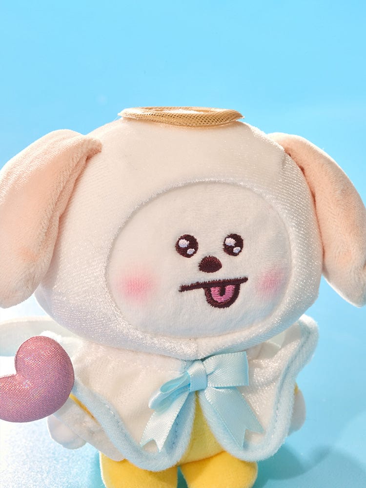 BT21 CHIMMY ANGEL PLUSH ANGEL & VILLAIN LINE FRIENDS : peluche CHIMMY angélique sur fond bleu ciel, détail visage