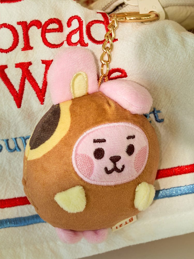 BT21 COOKY BABY PLUSH KEYRING BAKERY SHOP : porte-clés peluche COOKY de LINE FRIENDS, décor boulangerie, gros plan