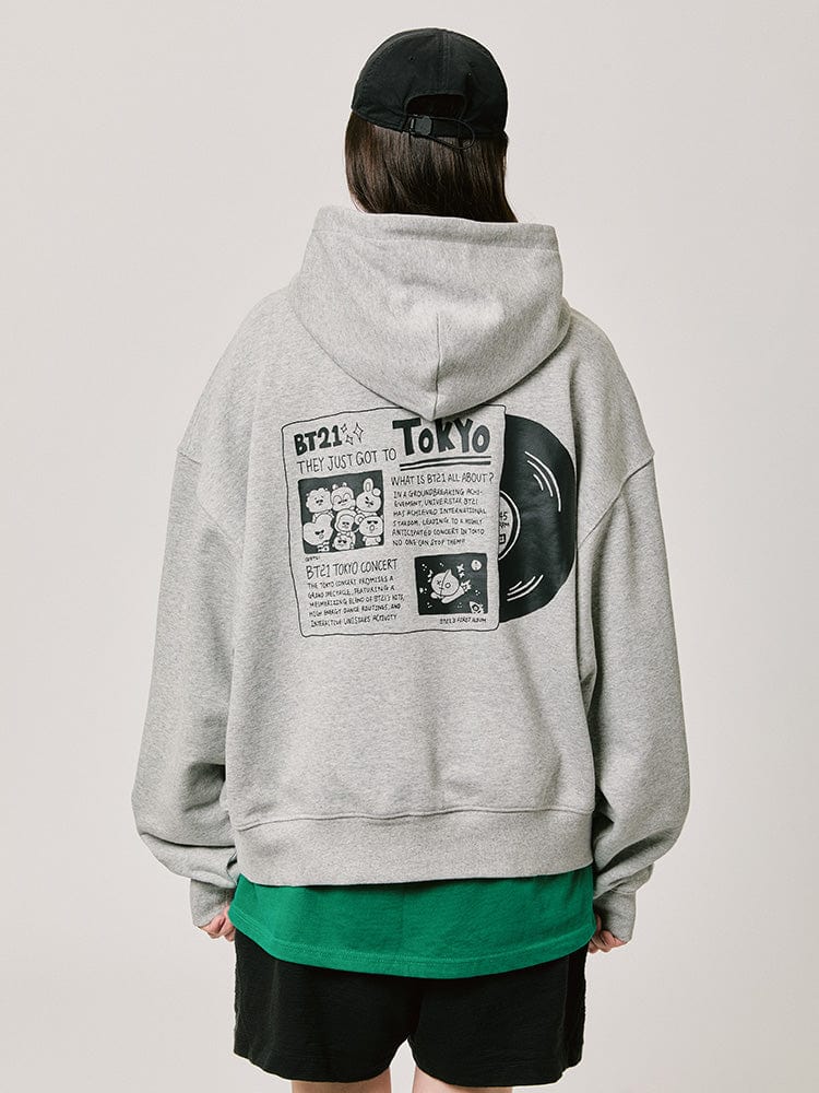 BT21 HOODED SWEATSHIRT 2024 F/W CITY EDITION (TOKYO GRAY) affiche Tokyo au dos, hoodie gris officiel LINE FRIENDS BTS.