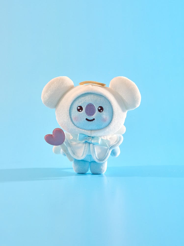 BT21 KOYA ANGEL PLUSH ANGEL & VILLAIN peluche officielle LINE FRIENDS, KOYA koala ange, fond bleu clair, décor chambre