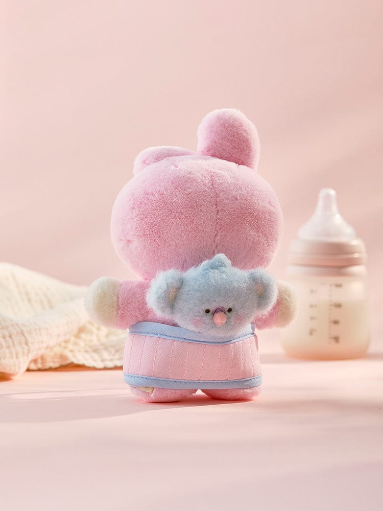 BT21 KOYA BABY PLUSH CLOSET - BABY SLING NEWBORN SEASON 2 : peluche koala rose, chambre bébé, biberon, décor pastel