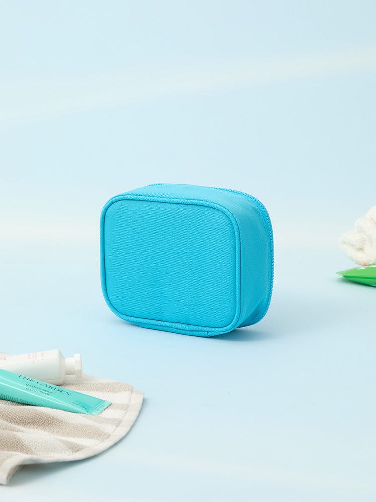 BT21 KOYA BASIC MULTI POUCH (S), pochette koala RM LINE FRIENDS, bleu, posée sur fond clair, design officiel