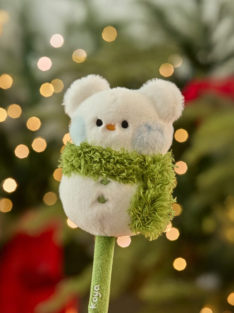 BT21 KOYA mini minini SNOWMAN PLUSH GEL PEN PETITE HOLIDAY : peluche KOYA bonhomme de neige, sapin flouté, Noël