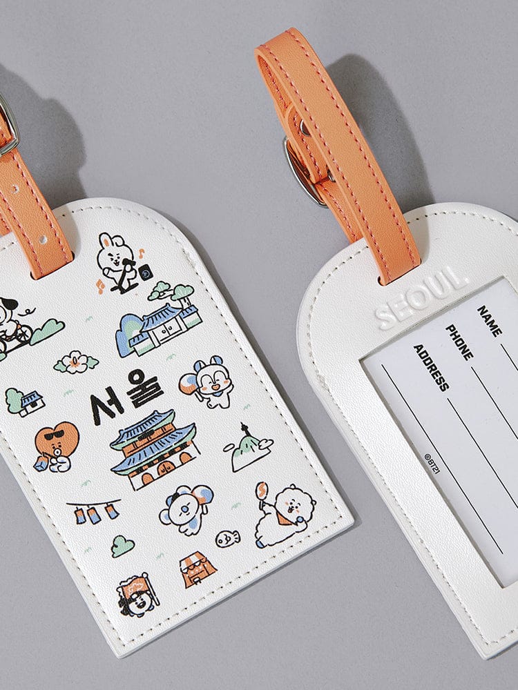 BT21 LUGGAGE TAG SEOUL EDITION LINE FRIENDS : étiquettes de valise blanches avec sangles orange, motifs BT21 sur fond gris