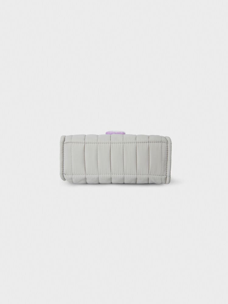 BT21 MANG QUILTED BAG WITH FACE PLUSH BADGE WINTER EDITION, sac matelassé LINE FRIENDS avec badge peluche, fond blanc