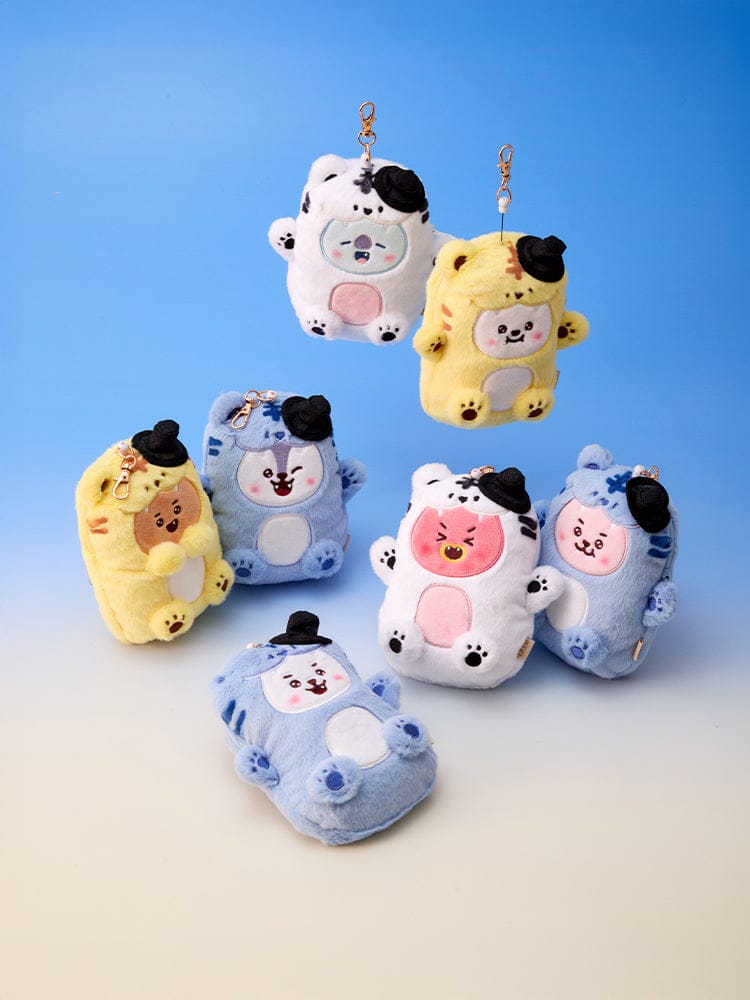 BT21 REEL PASS CASE K-HORANG par LINE FRIENDS : étui pour badge avec personnage K-HORANG, sur fond bleu ciel.