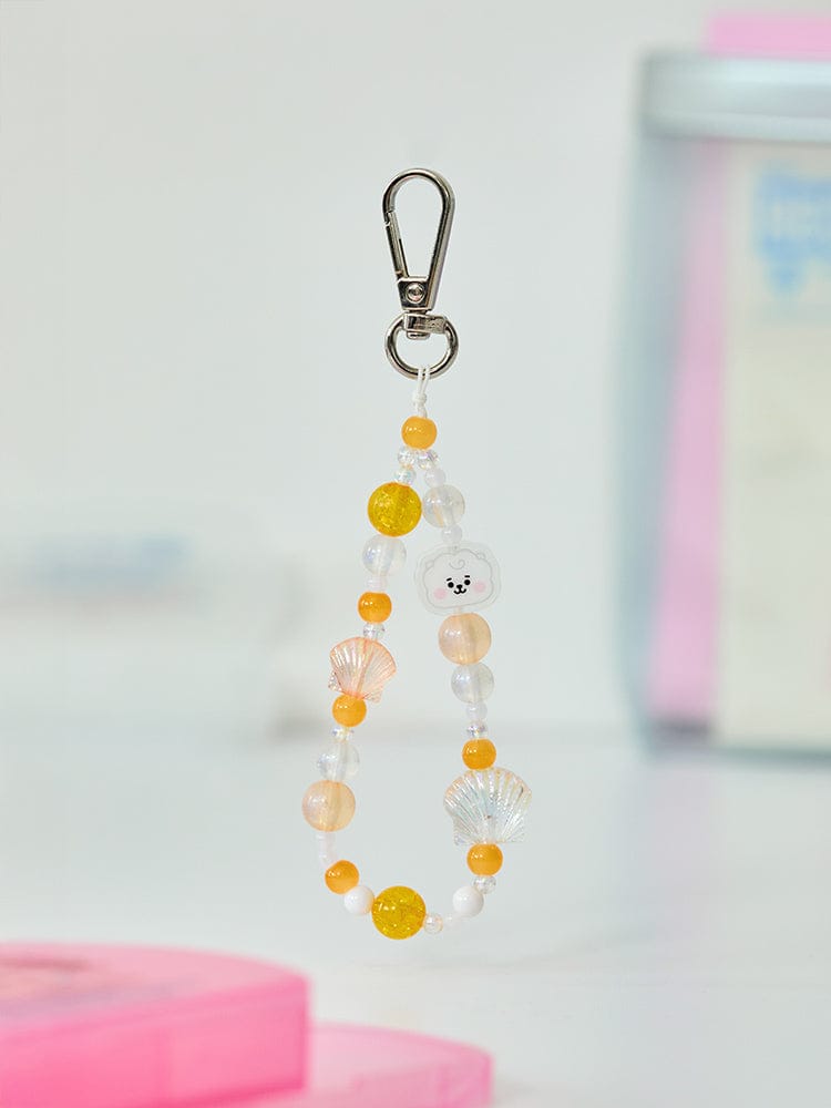 BT21 RJ BABY PEARL BEADED KEYRING, porte-clés perles et charms RJ alpaga Jin, look baby K-pop, fond clair.