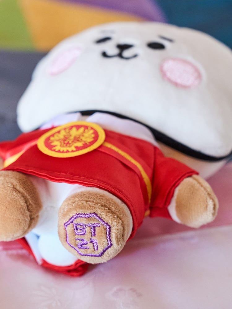 BT21 RJ BABY PLUSH DOLL K-EDITION 2 : peluche RJ alpaga LINE FRIENDS, visage mignon en gros plan, tenue K-Edition.