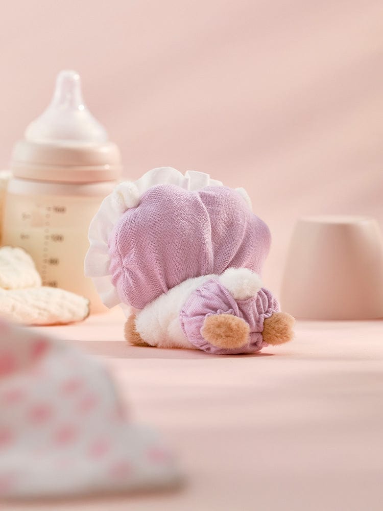 BT21 RJ BABY PLUSH NEWBORN SEASON 2, peluche officielle LINE FRIENDS, alpaga RJ sur fond chambre bébé, biberon
