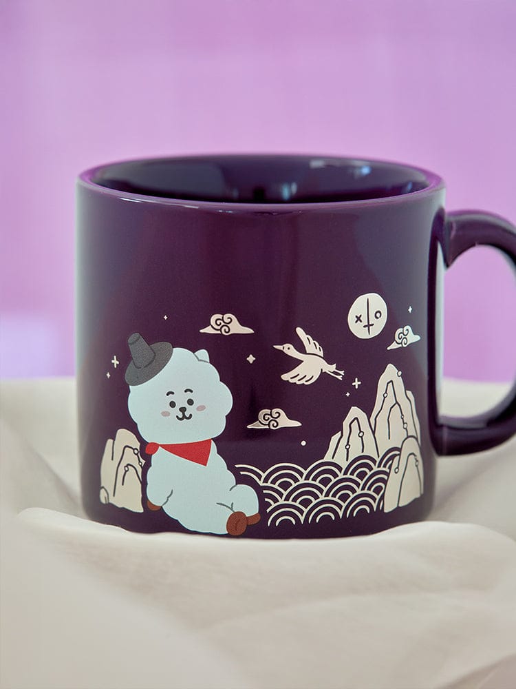 BT21 RJ Premium K Edition Mother-of-pearl Graphic Mug (320ml) LINE FRIENDS, mug violet avec RJ alpaga et nuages, fond violet