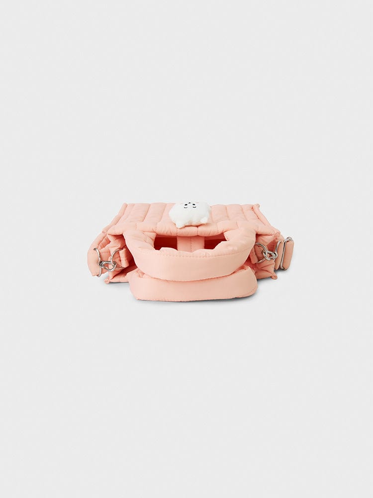 BT21 RJ QUILTED BAG WITH FACE PLUSH BADGE WINTER EDITION, sac matelassé rose avec badge visage alpaga, LINE FRIENDS