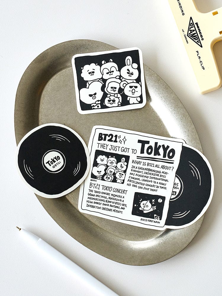 BT21 STICKER TOKYO CITY EDITION : stickers BT21 Tokyo avec visuel noir et blanc, papeterie LINE FRIENDS sur fond clair.