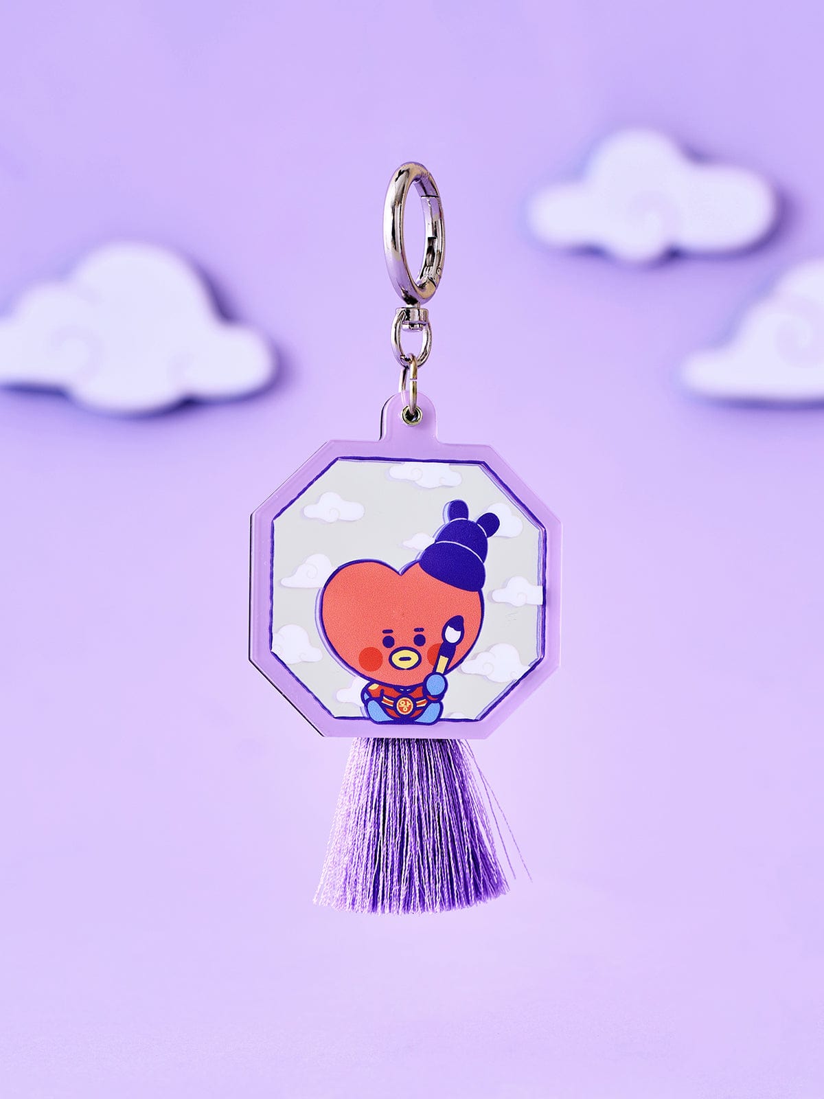 BT21 TATA BABY MIRROR KEYRING K-EDITION ver.2, porte-clés miroir TATA V de BTS sur fond violet avec nuages