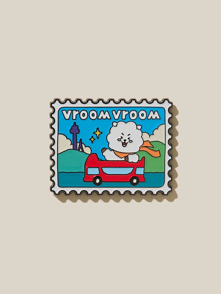 BT21 metal magnet SEOUL EDITION LINE FRIENDS : aimant métal avec personnage BT21 VROOM VROOM sur voiture, fond crème.