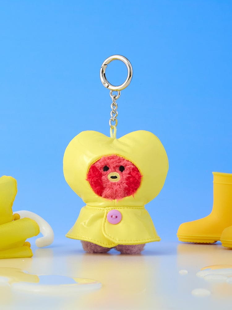 BT21 mini minini PLUSH KEYRING RAINY DAY, porte-clés jaune à capuche sur fond bleu avec mini personnage BT21.