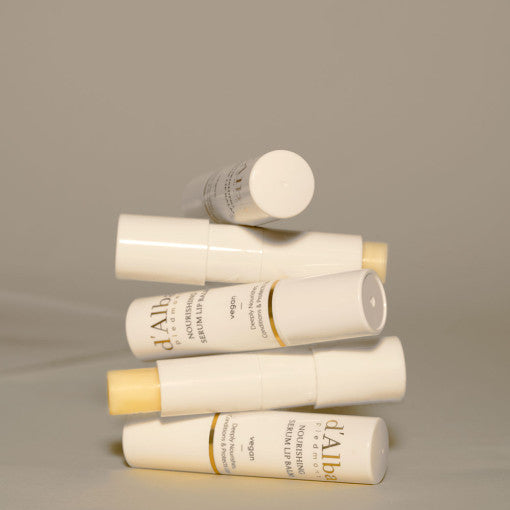 D'ALBA Nourishing Serum Lip Balm 3.6g disponible sur Ma petite Coree, ton Eshop 100% K-beauty en direct de Seoul