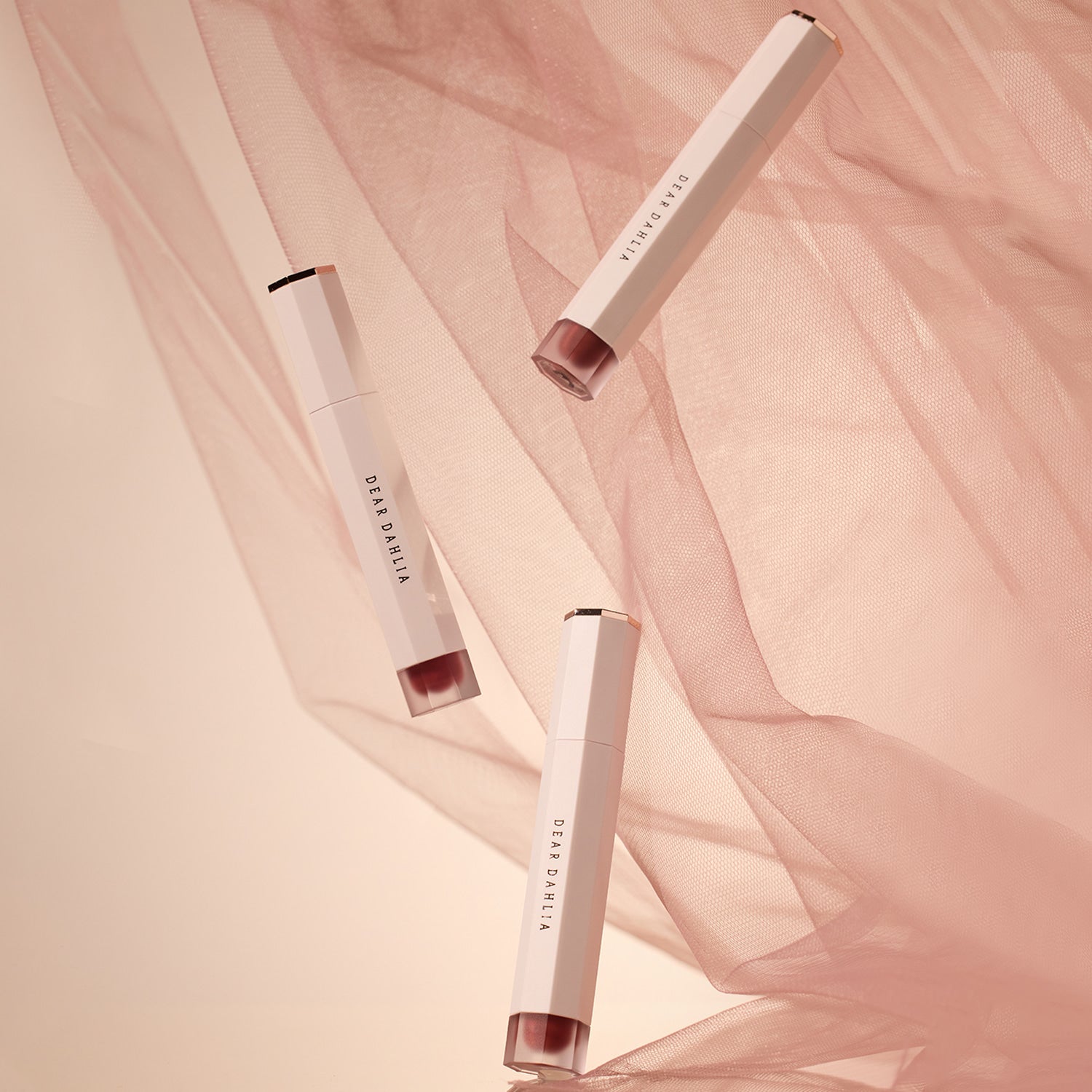 DEAR DAHLIA Dream velvet Lip Cloud disponible sur Ma petite Coree, ton Eshop 100% K-beauty en direct de Seoul