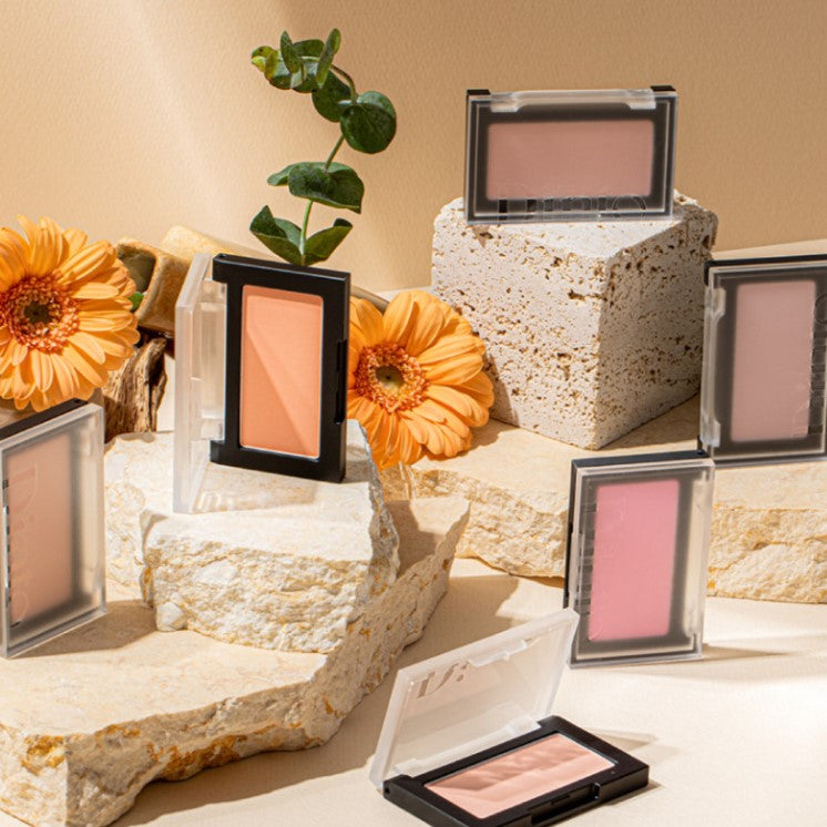 DINTO All That Moments Blur-Finish Blusher disponible sur Ma petite Coree, ton Eshop 100% K-beauty en direct de Seoul