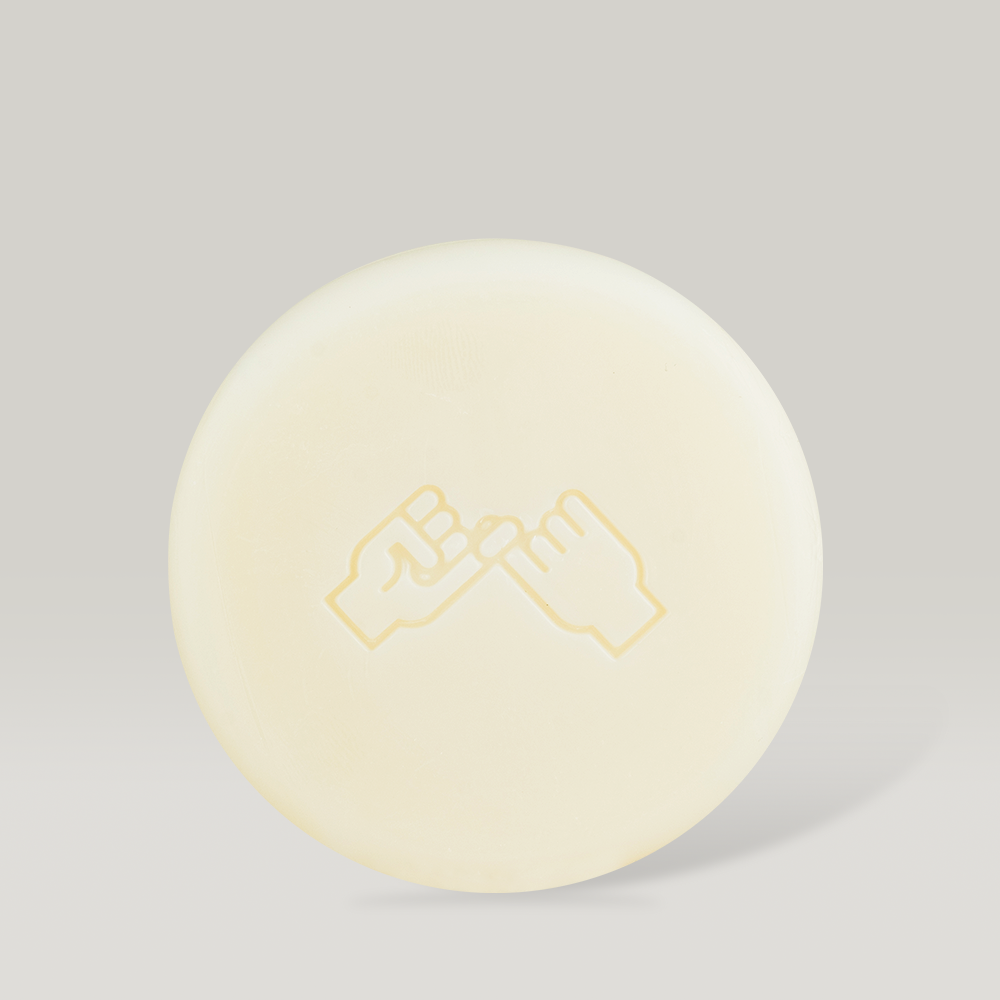 DONGGUBAT Correct Baby Soap Aloe, savon bébé à l’aloe vera, rond, sur fond clair, marque DONGGUBAT