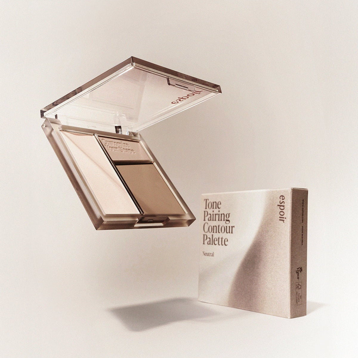 ESPOIR Tone Pairing Contour Palette de la marque ESPOIR, palette de contour maquillage sur fond clair, pack et fards visibles