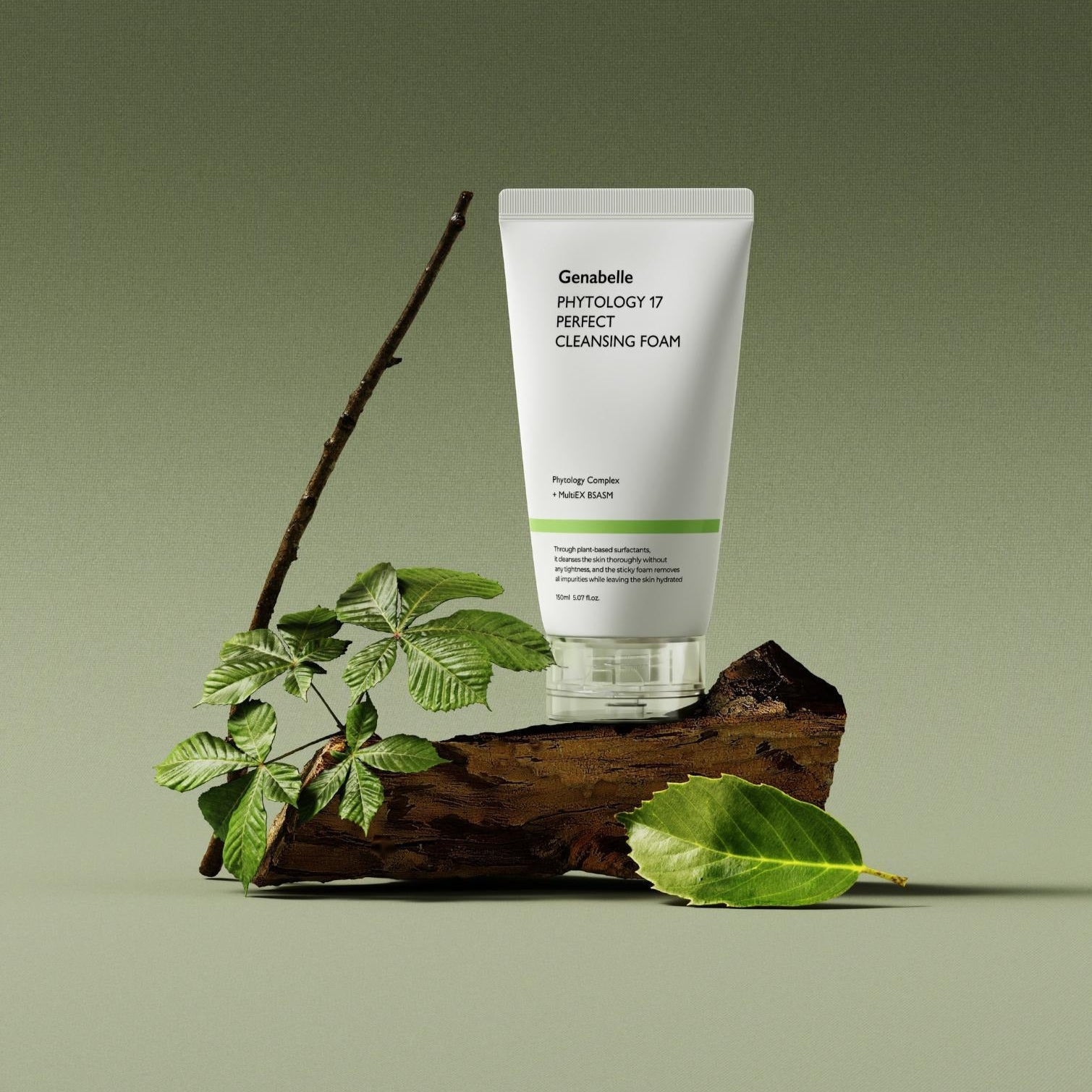 GENABELLE Phytology 17 Perfect Cleansing Foam 150ml avec plantes sur fond vert naturel. Produits de beauté haut de gamme.