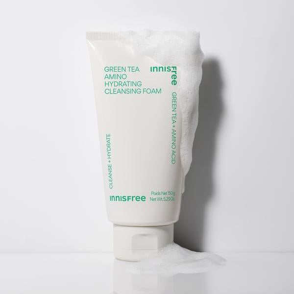 INNISFREE Green Tea Amino Hydrating Cleansing Foam 150g, tube sur fond blanc, produit de la marque INNISFREE