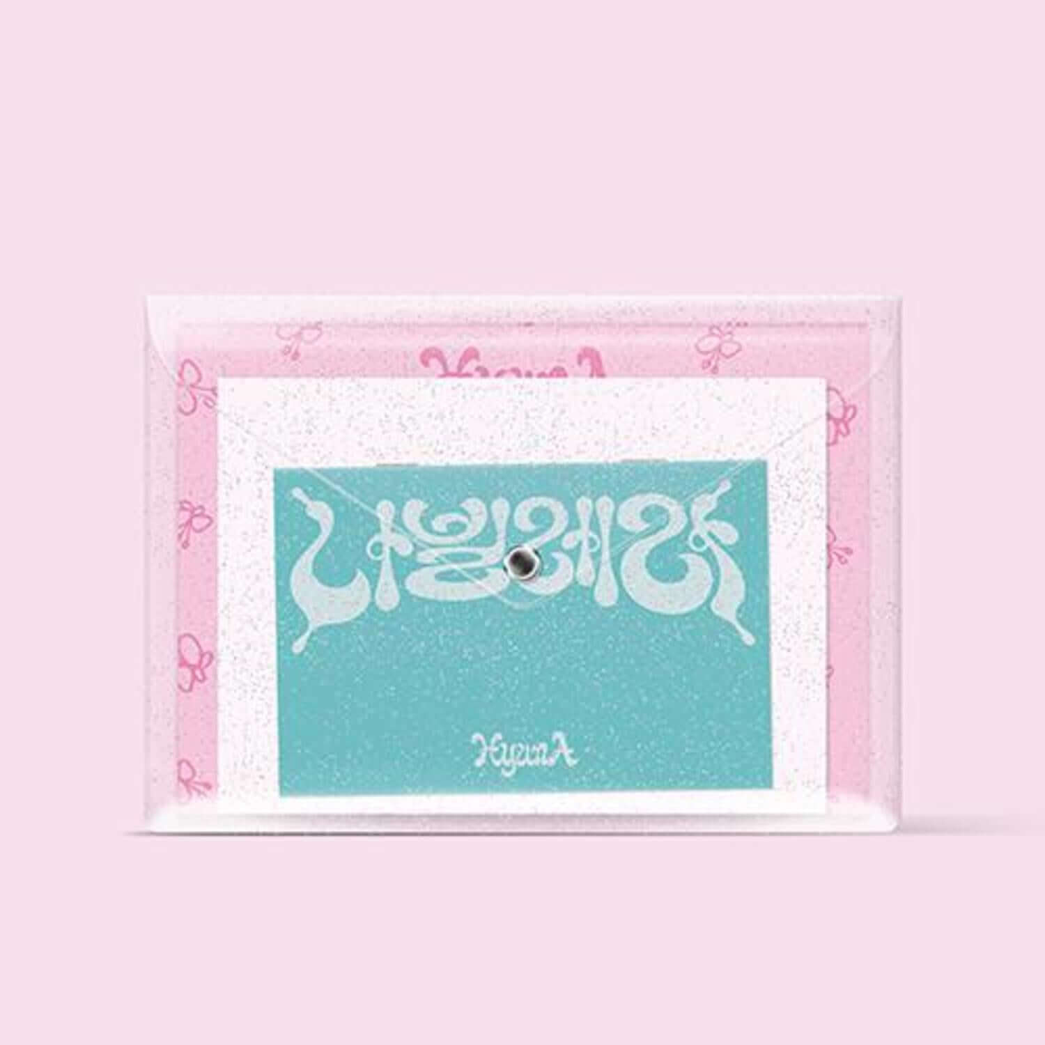 HYUNA - (8TH ) - Album Kpop : pochette de l’album HYUNA en turquoise, emballage rose sur fond clair