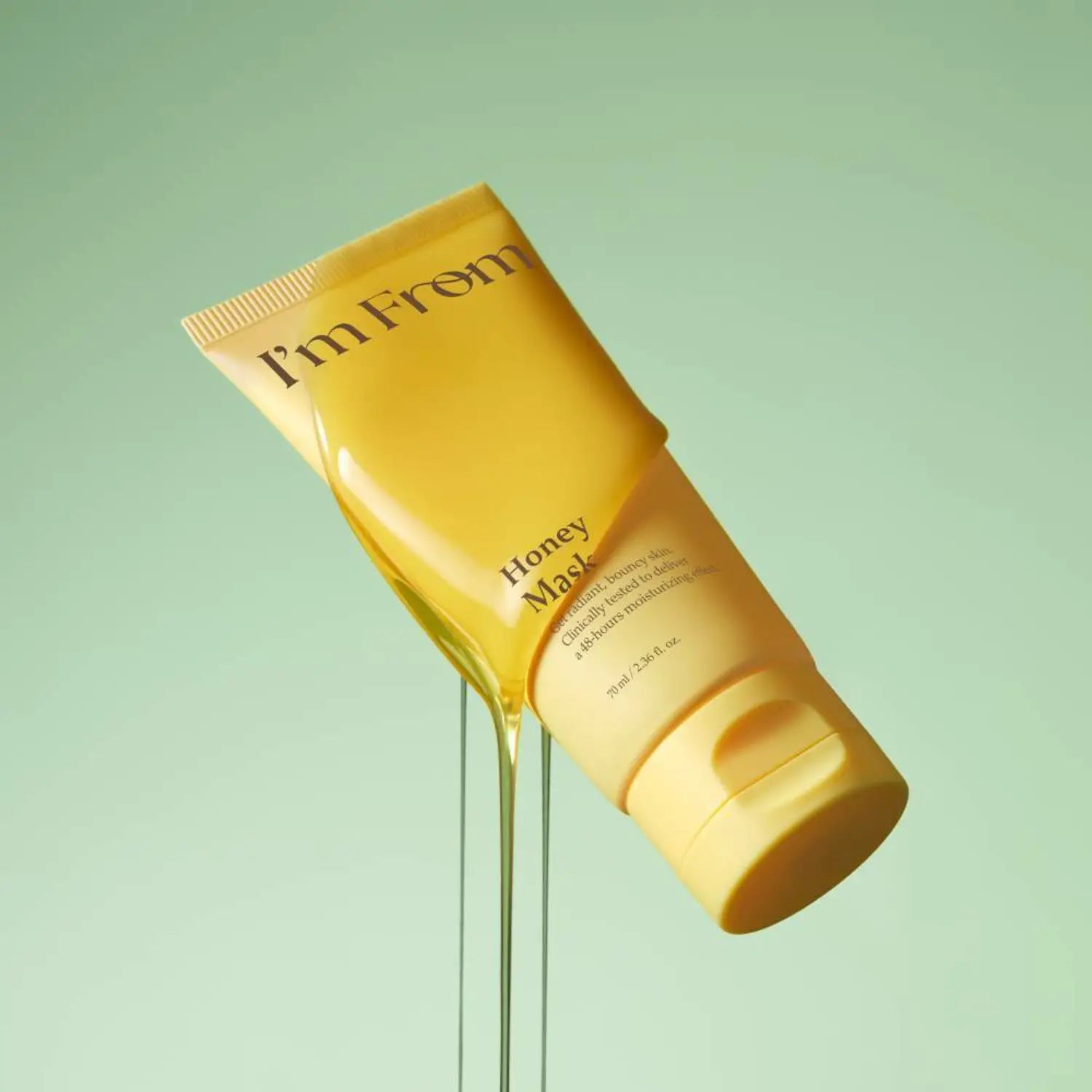 I'M FROM Honey Mask 70ml de la marque I'M FROM, masque miel sur fond vert clair, visuel produit en gros plan.