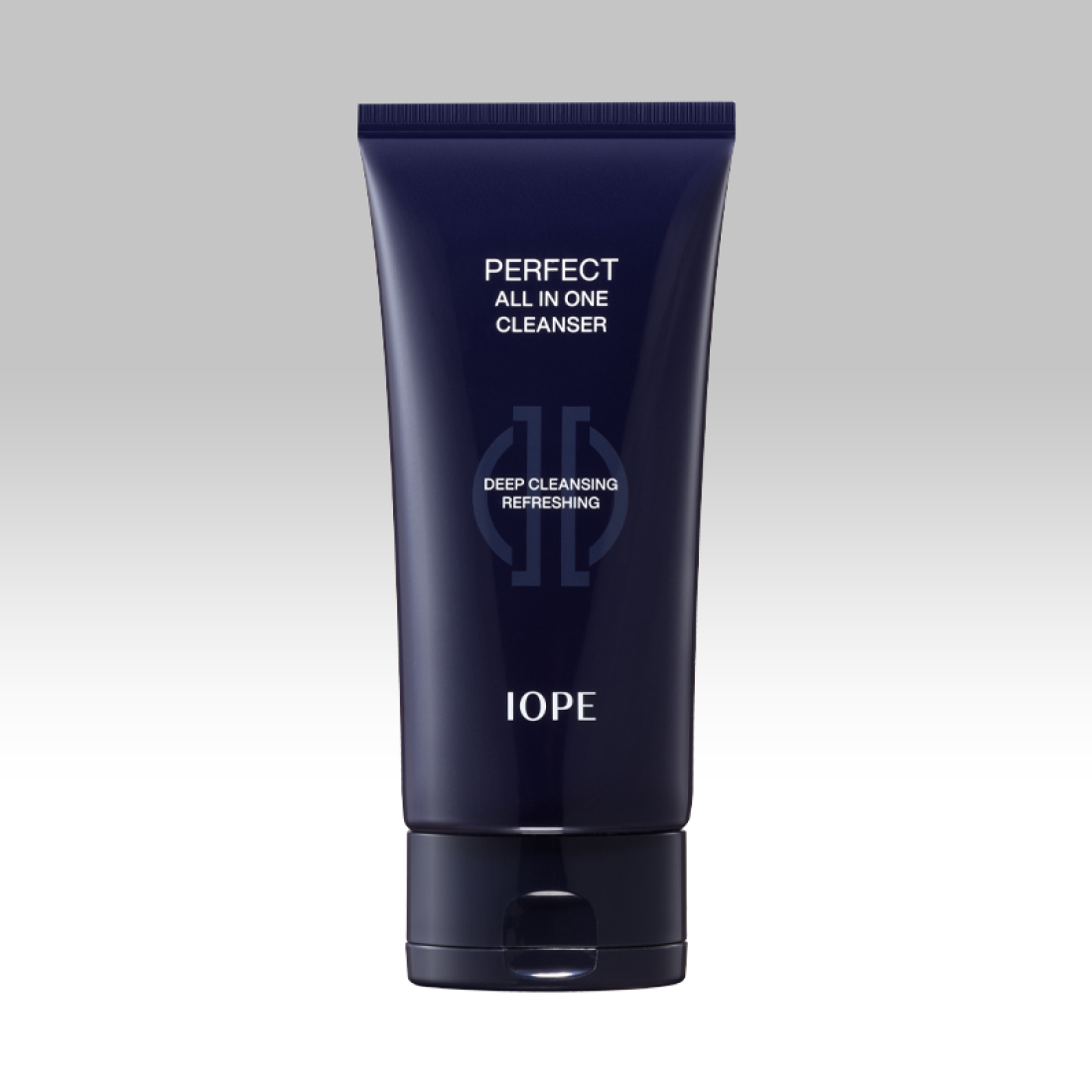 IOPE Man Perfect All-in-One Cleanser 125g, tube de nettoyant pour hommes IOPE sur fond clair, contexte visuel produit.