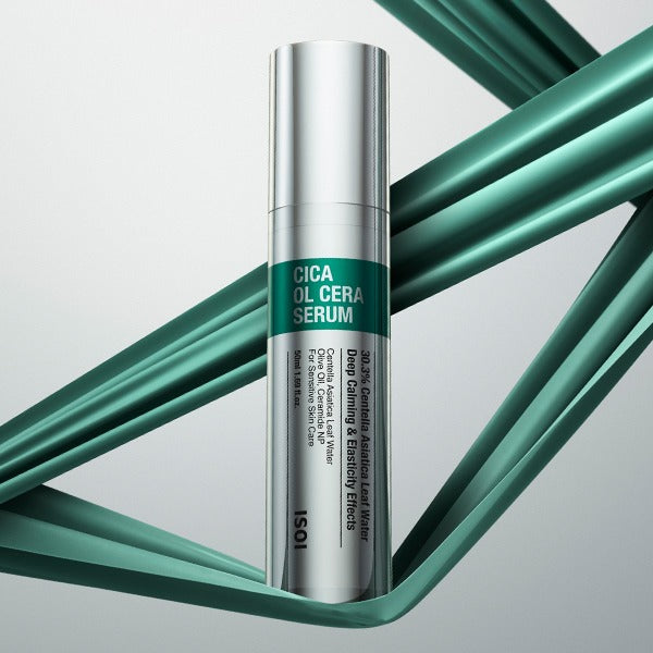 IS0I Cica OL Cera Serum 50ml de la marque ISOI, flacon au design vert sur fond blanc, photo produit en studio.