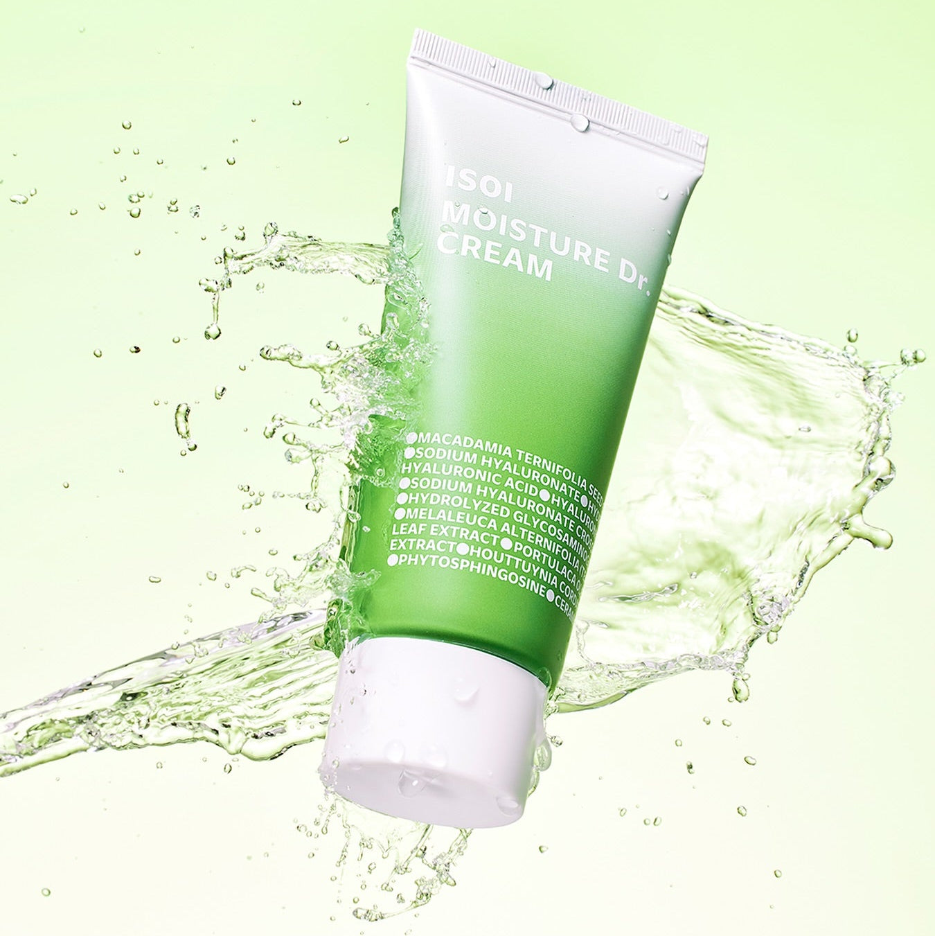 IS0I Moisture Cream 70ml de la marque ISOI, tube vert sur fond clair avec éclaboussures d’eau