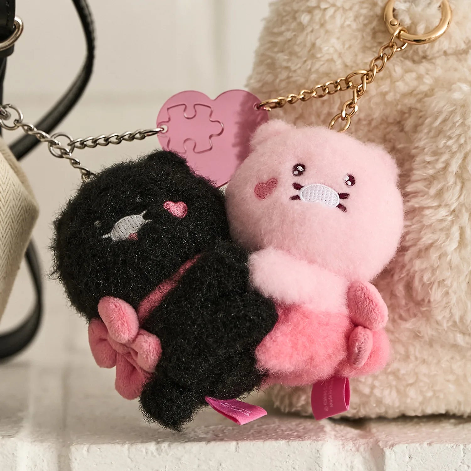 KAKAO FRIENDS Black Chun Magnet Keychain Doll Set