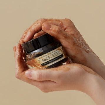 KLAIRS Gentle Black Sugar Facial polish 110g disponible sur Ma petite Coree, ton Eshop 100% K-beauty en direct de Seoul