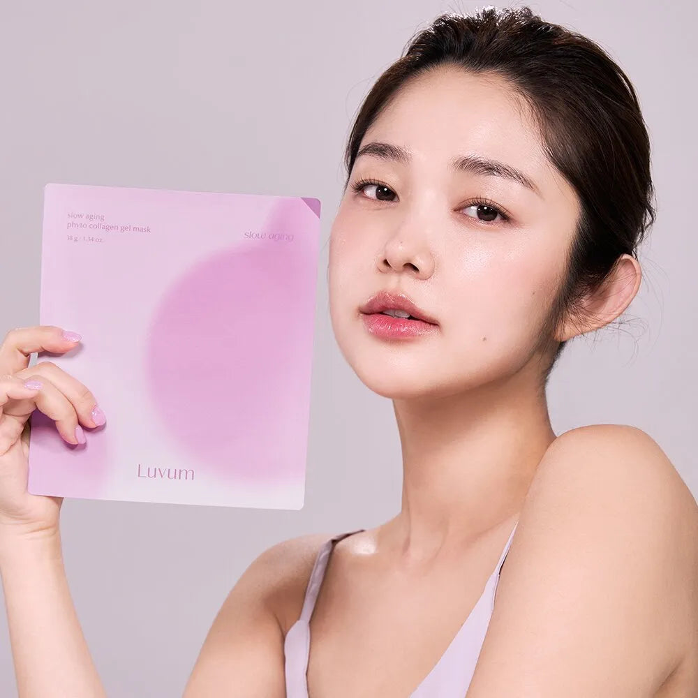 LUVUM SLow Aging Phyto Collagen Gel Mask 5 Pieces : masque en gel phyto Luvum, femme en photo cosmétique fond clair