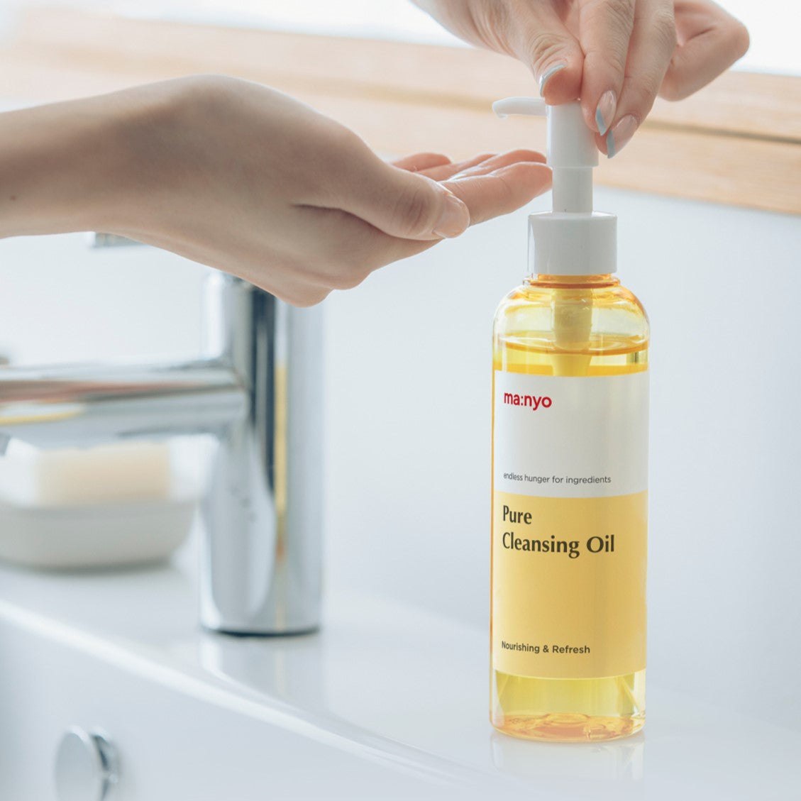 MA:NYO Pure Cleansing Oil disponible sur Ma petite Coree, ton Eshop 100% K-beauty en direct de Seoul