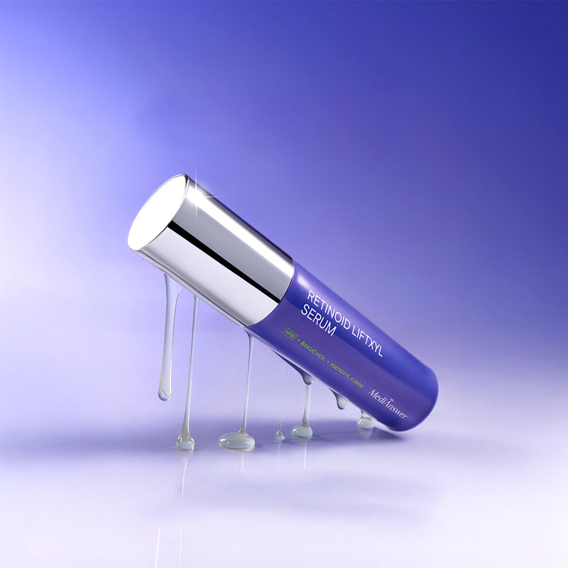 Flacon de MEDIANSWER Retinoid Liftsil Serum 30ml avec texture fluide sur fond violet, produit anti-âge efficace.