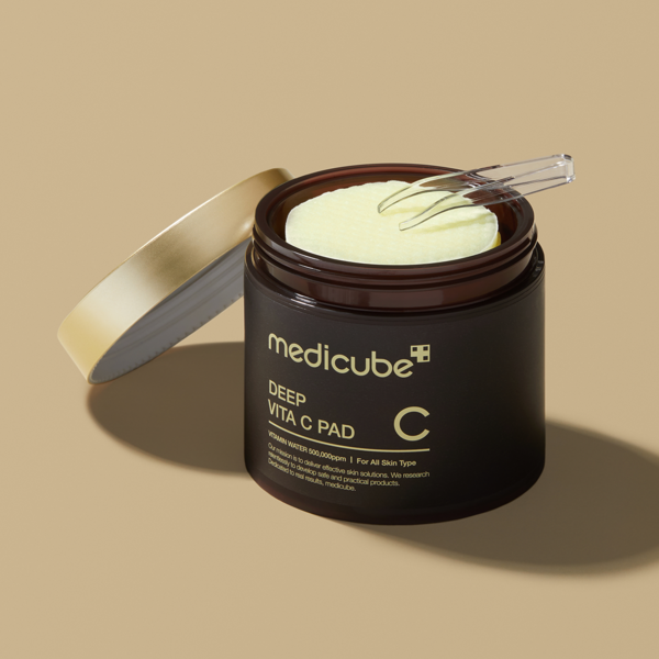 MEDICUBE Deep Vita C Pads 70p 150g disponible sur Ma petite Coree, ton Eshop 100% K-beauty en direct de Seoul