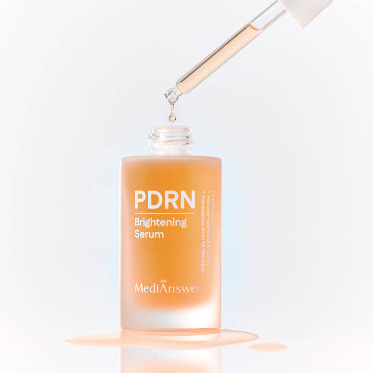 MEDIANSWER PDRN Brightening Serum 30ml, sérum illuminateur sur fond blanc, flacon orange et pipette (visuel produit)