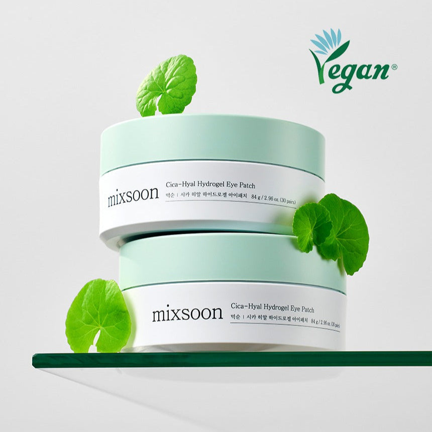 MIXSOON Cica Hyal Hydrogel Eye Patch 60 Sheets, marque MIXSOON, pack sur fond clair avec feuilles et logo VÉGAN.