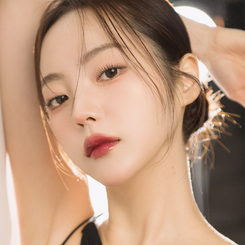 QUA-T The Glass Tattoo Tint