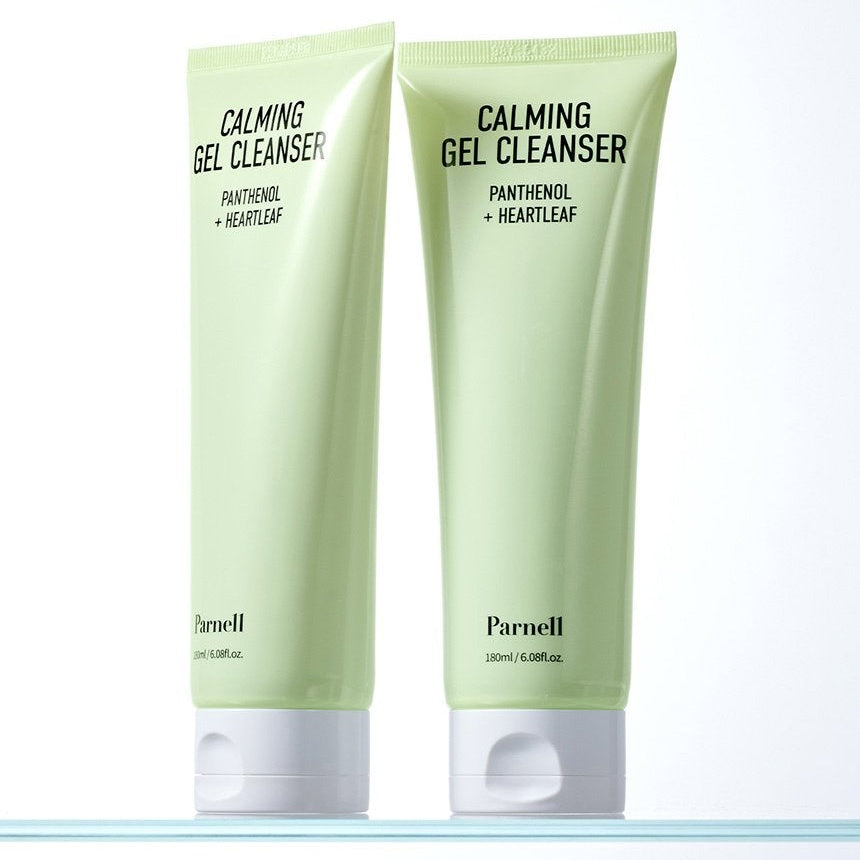 PARNELL Panthenol Heartleaf Calming Gel Cleanser 180ml : deux tubes verts, nettoyant apaisant sur fond clair.